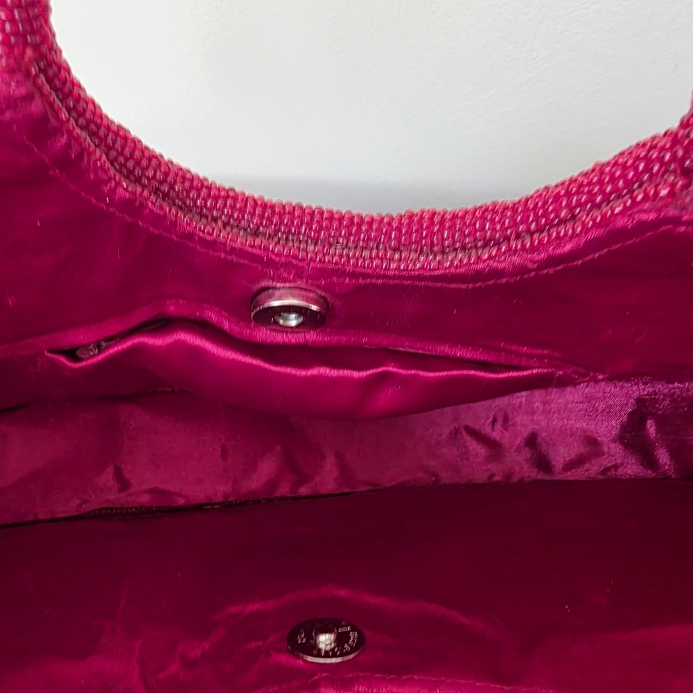 Vintage Inspired Red Beaded Floral Handbag - Picture 11 of 12